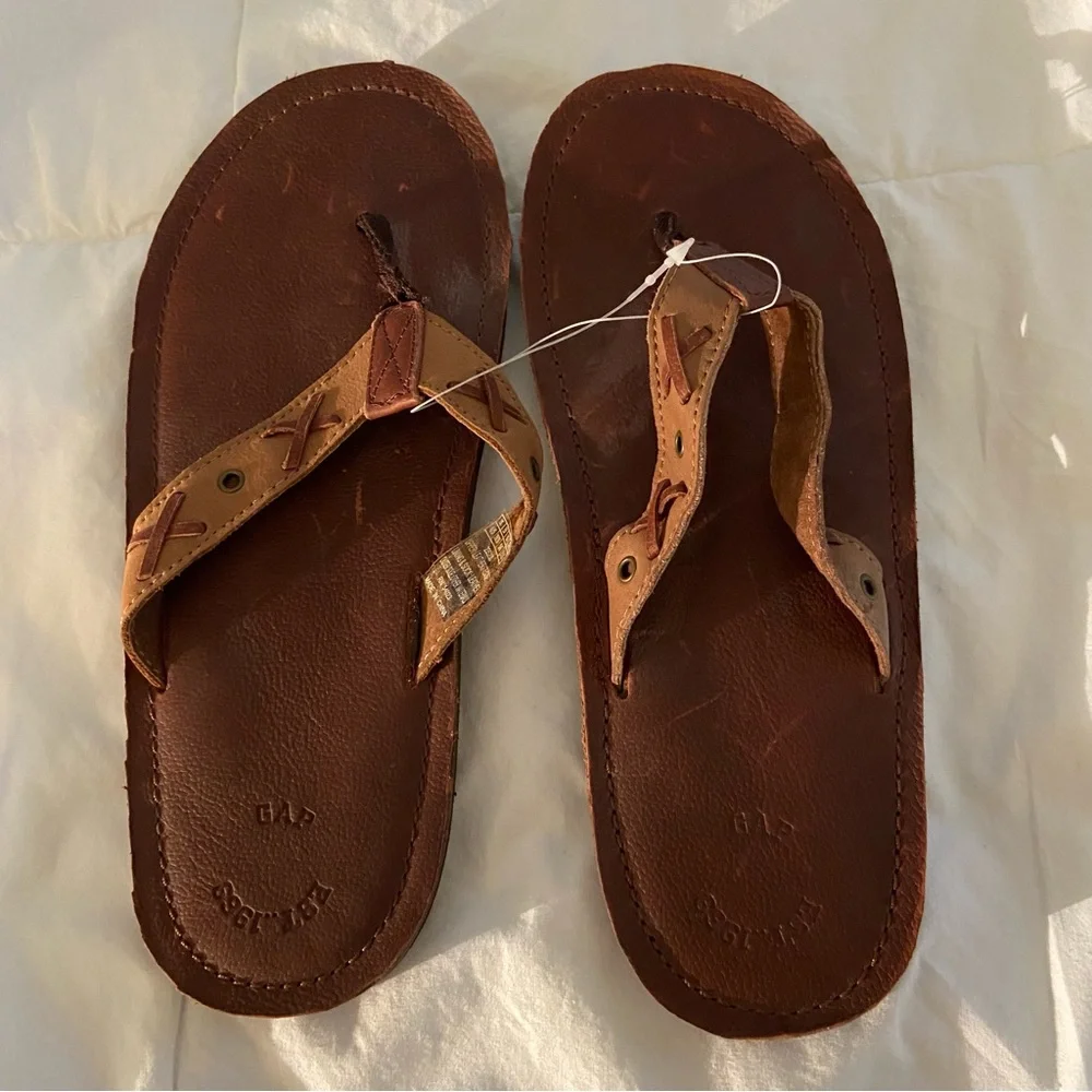 Gap Leather Flip Flops